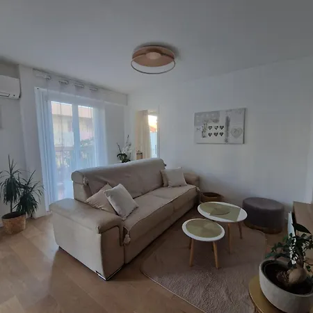 2 Pieces Centre דירה